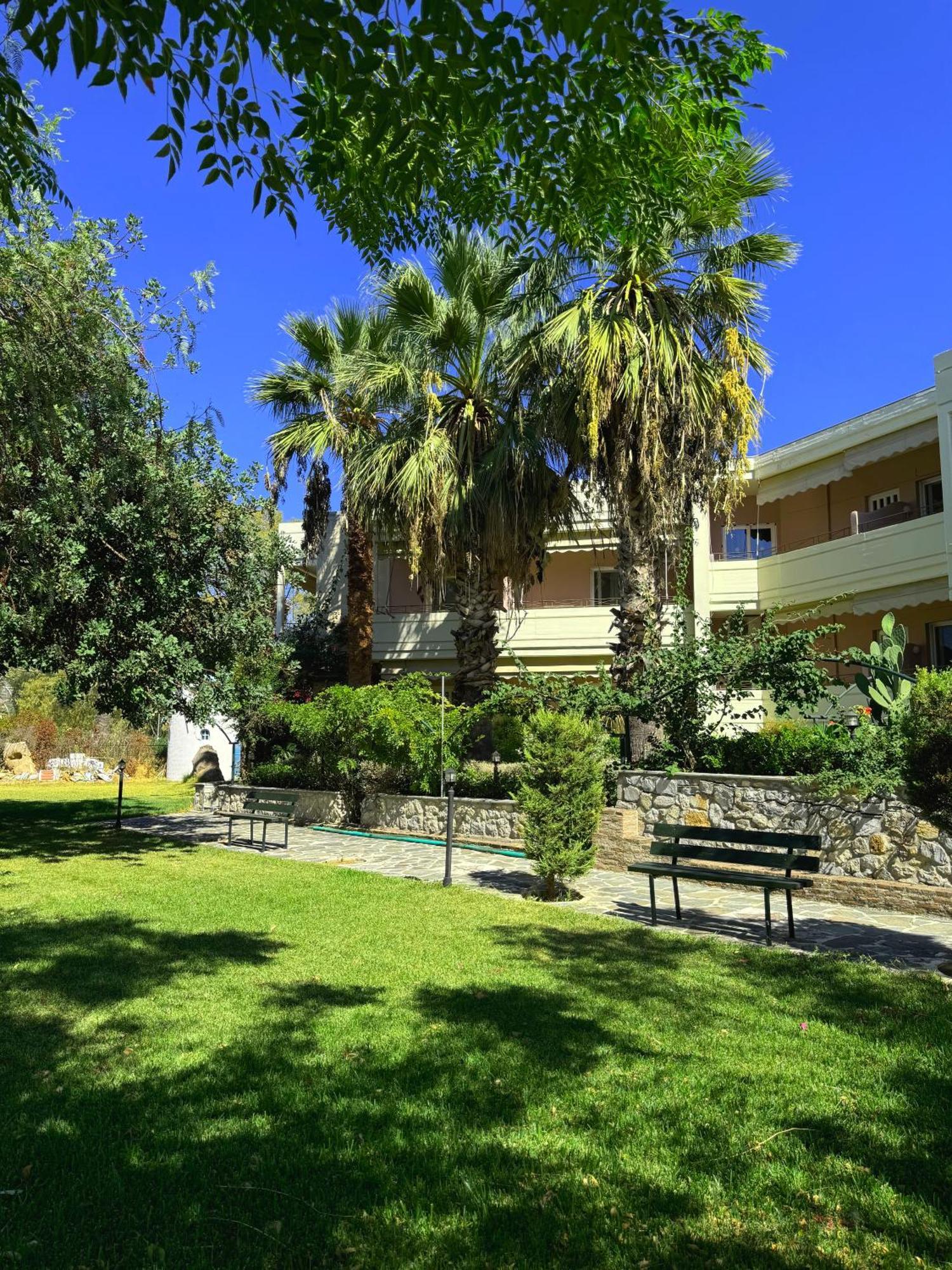 Sun Rise Hotel Apartments Eretria  Exterior photo
