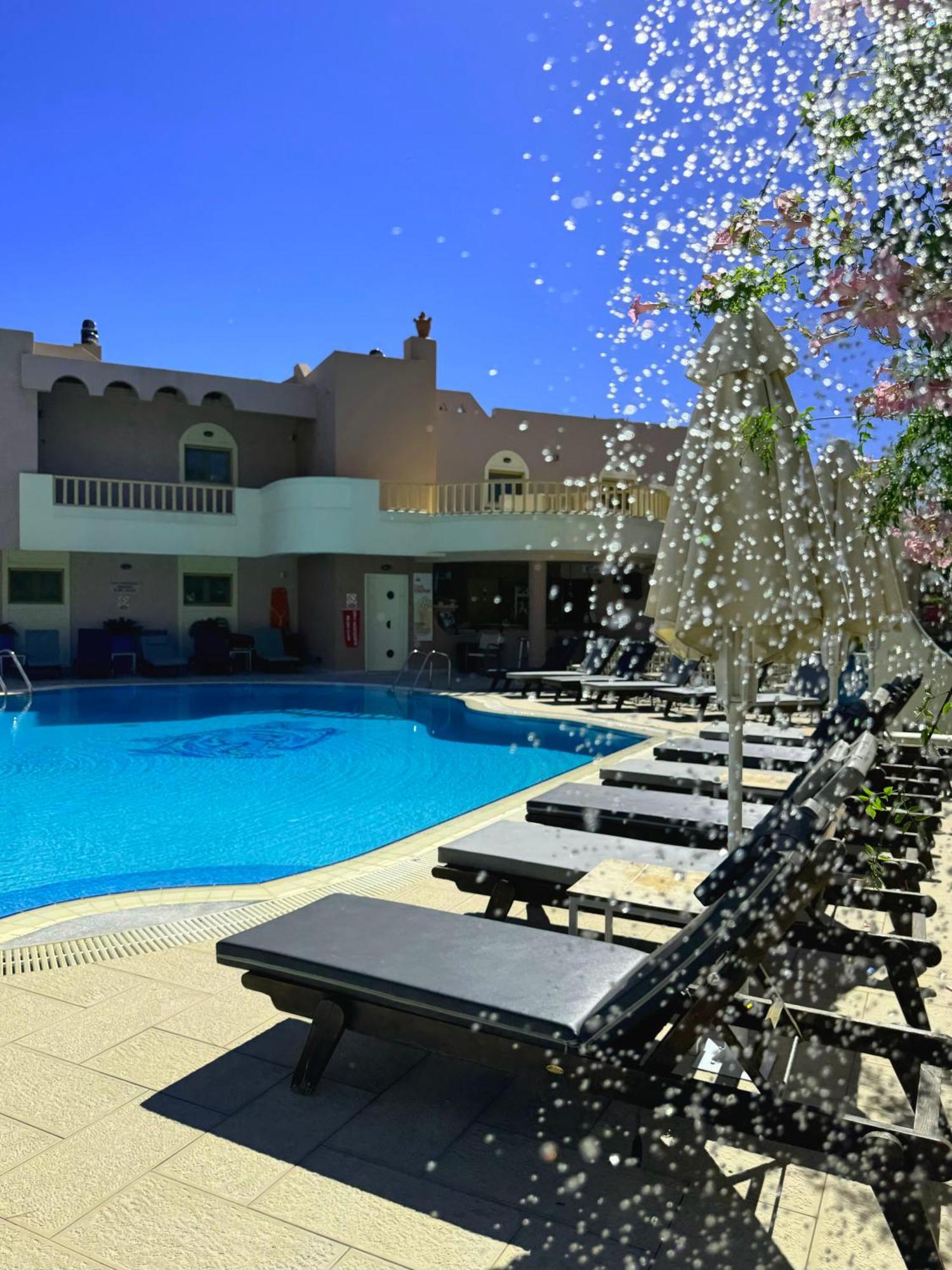 Sun Rise Hotel Apartments Eretria  Exterior photo