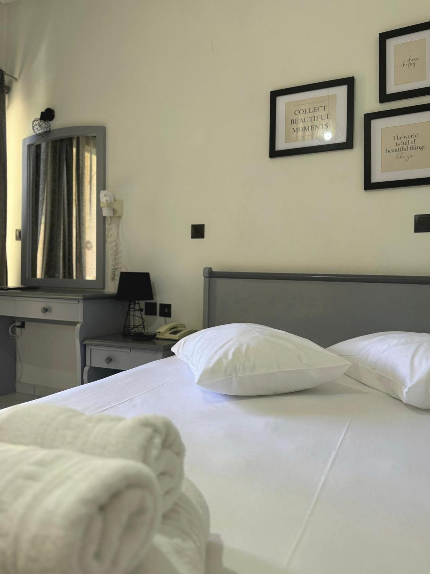 Sun Rise Hotel Apartments Eretria  Exterior photo