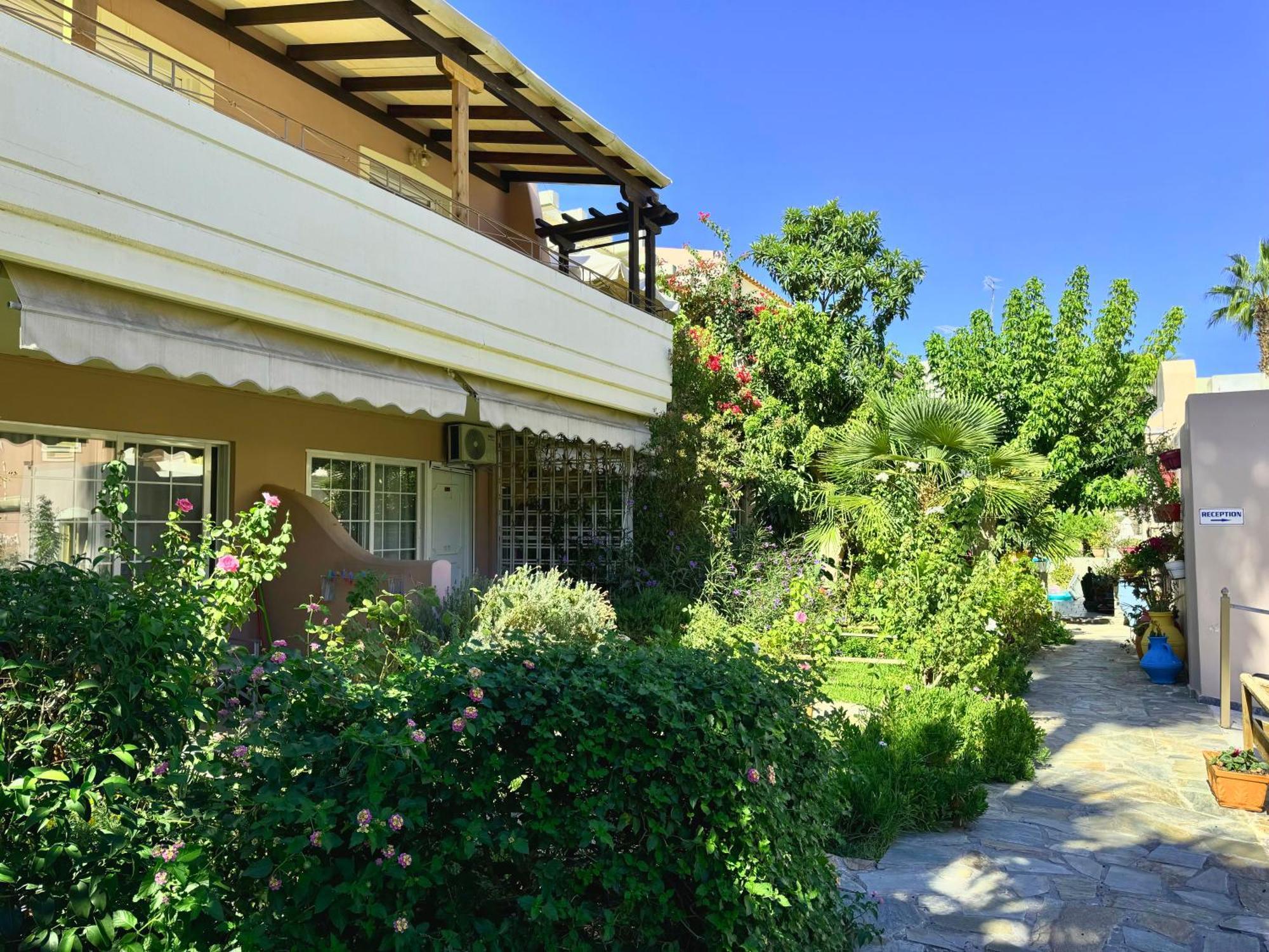 Sun Rise Hotel Apartments Eretria  Exterior photo