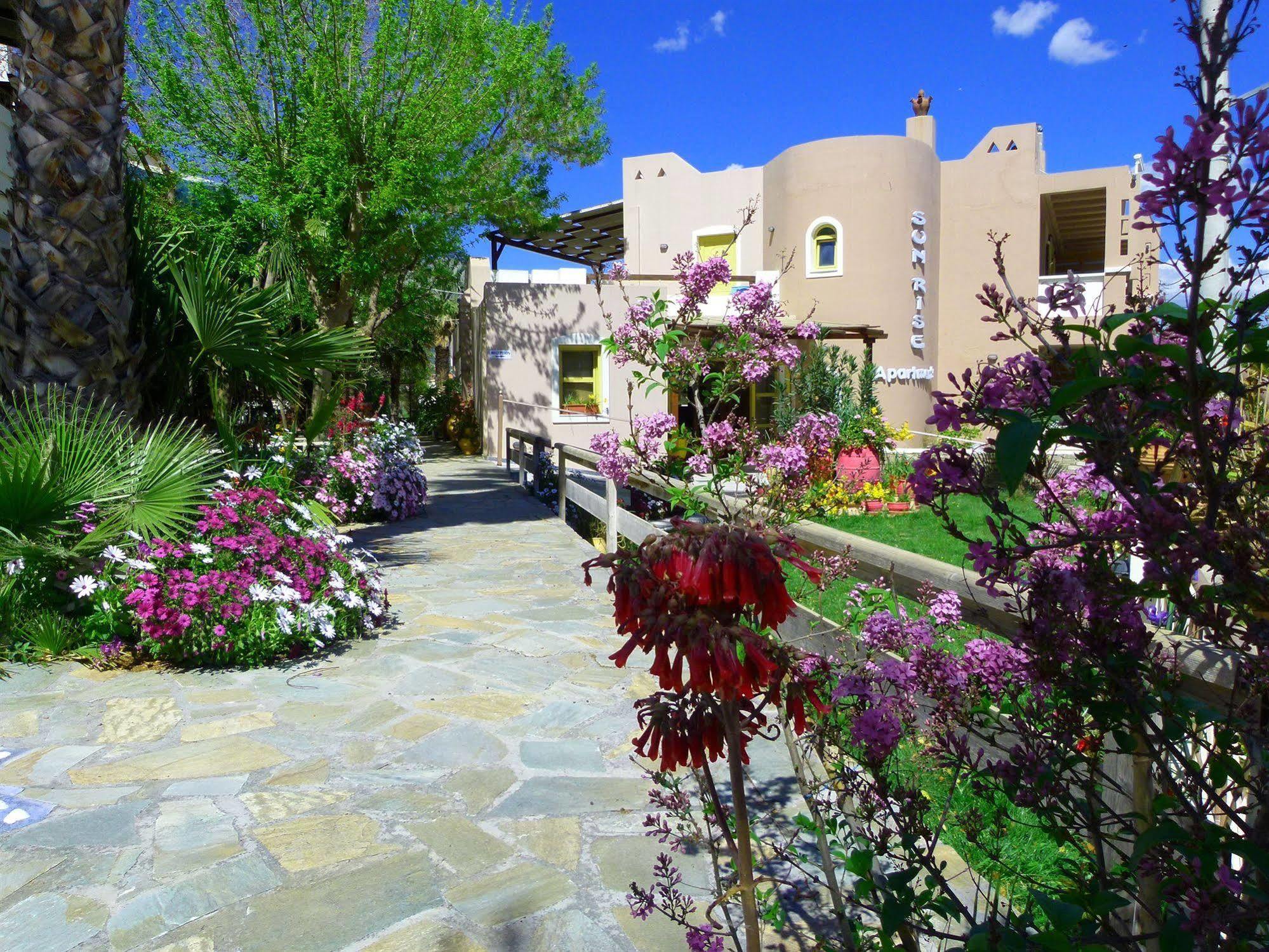 Sun Rise Hotel Apartments Eretria  Exterior photo