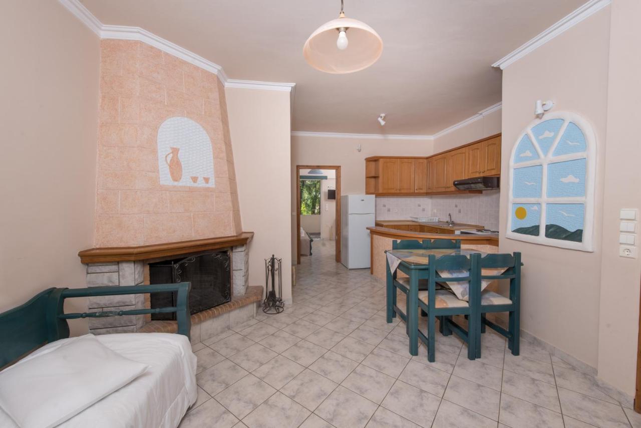 Sun Rise Hotel Apartments Eretria  Exterior photo